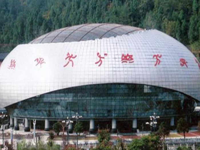 新民体育中心球形网架加工安装